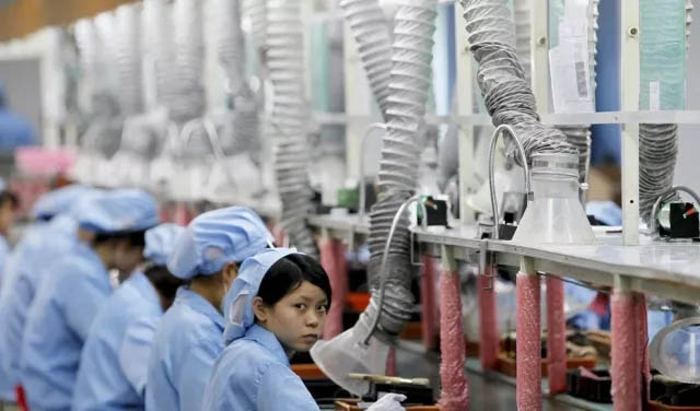 未來(lái)幾年，制造業(yè)、服務(wù)業(yè)等勞動(dòng)密集型產(chǎn)業(yè)的招工將更加困難，勞動(dòng)力成本也必將日益高漲