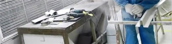 傳統(tǒng)打磨設(shè)備有諸多缺點(diǎn)：灰塵大、污染環(huán)境、傷害身體健康、耗電過多