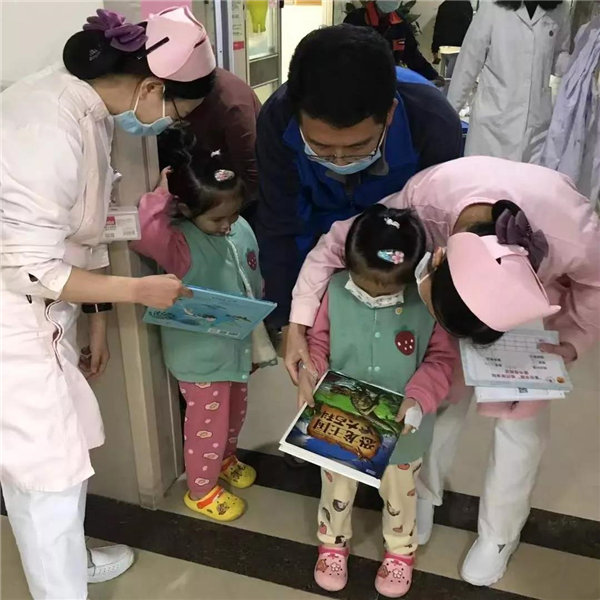 博皓公益丨愛(ài)心圖書(shū)角，書(shū)香傳希望   -3