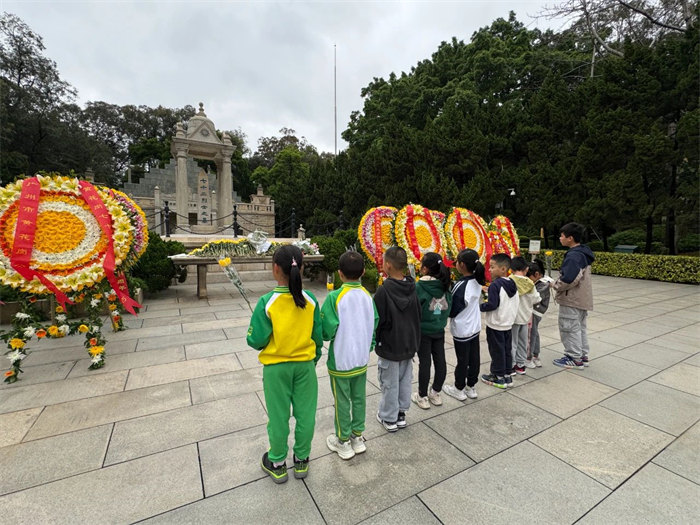 緬懷英烈志，傳承民族魂&mdash;黃花崗七十二烈士陵園祭奠活動  -2