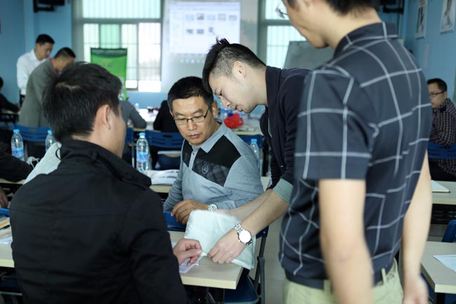 廣州博皓復(fù)合材料有限公司第六期玻璃鋼模具操作培訓班